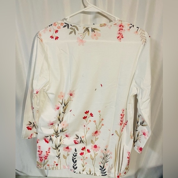 Top - Picture 2 of 3